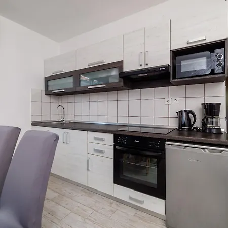 Toni Apartmán *